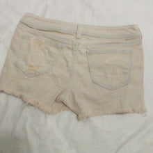 Carregar imagem no visualizador da galeria, Short Jeans 28
