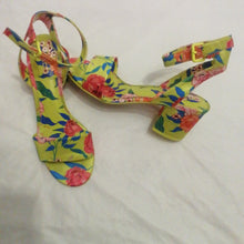 Charger l'image dans la galerie, Sandale Aldo Size 8
