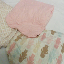 Carregar imagem no visualizador da galeria, 3 drap housse( FOURO) pour matelas berceau
