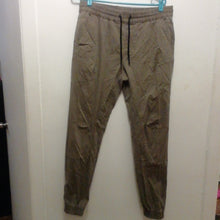 Charger l'image dans la galerie, Jogger vert olive Size 32
