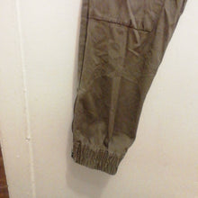 Charger l'image dans la galerie, Jogger vert olive Size 32
