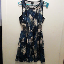 Charger l'image dans la galerie, Robe bleue Small
